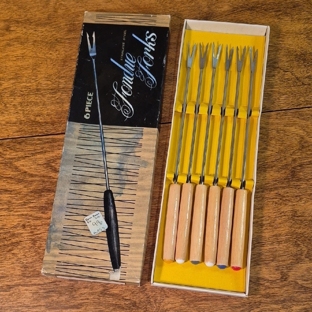 SET OF 6 FONDUE FORKS with Wooden Handles and Vintage Packaging